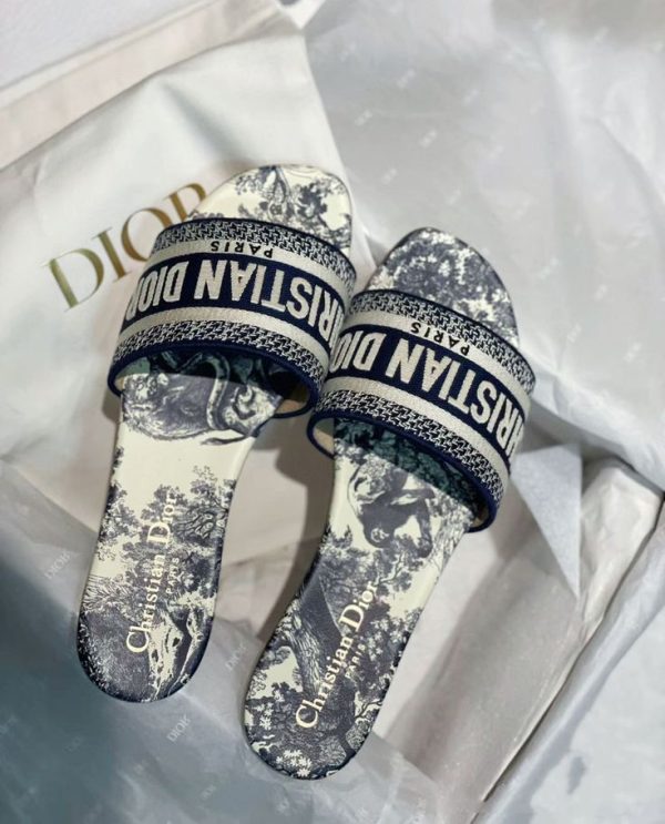 Dior Sleeper
