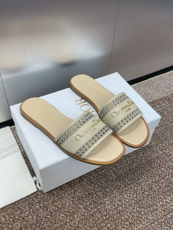 Dior Sleeper
