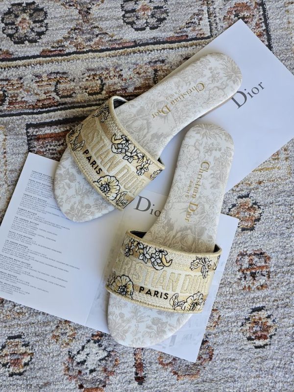 Dior Sleeper